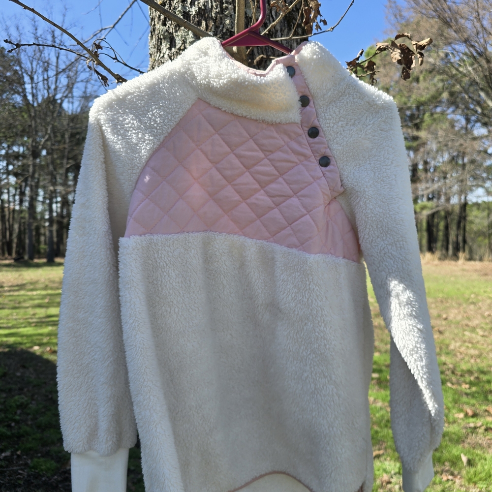 Cozy Pink and White Pullover Sherpa